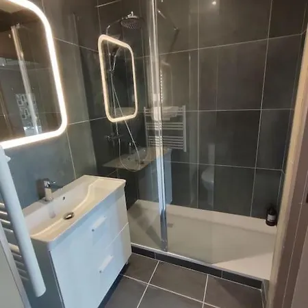 Apartment 1er Etage Sur Cour Aux Chartrons *